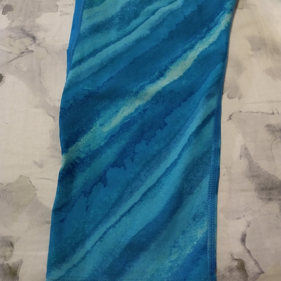 Size S Nike blue athletic capris - Picture 4 of 9